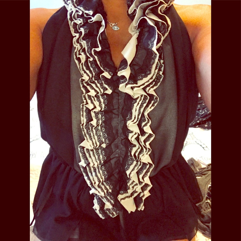 Robert Rodriguez  sleeves blouse with ruffles